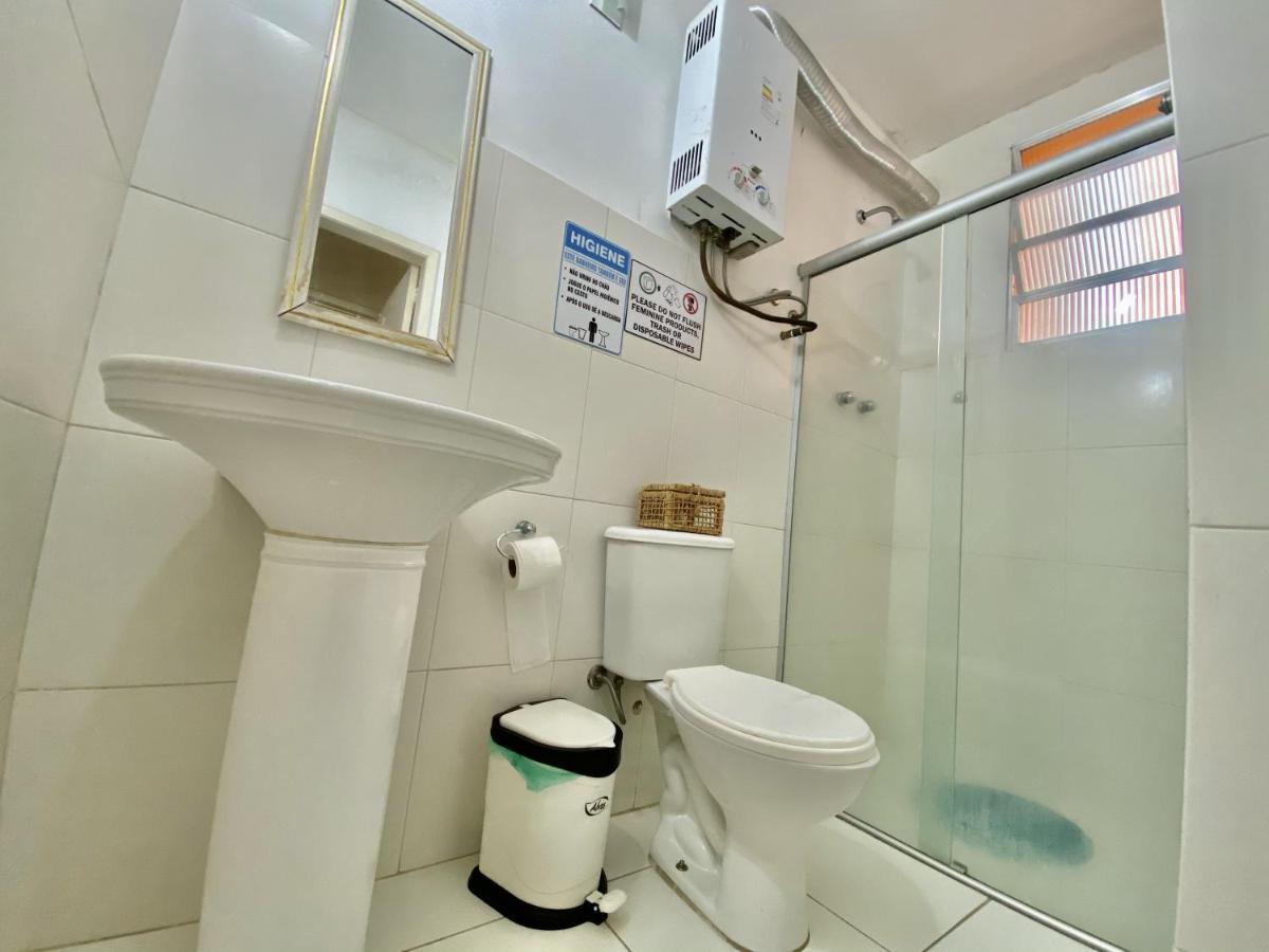 Rio Guesthouse - Um Quarteirao Da Praia De Copacabana Rio de Janeiro Exteriör bild