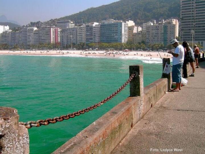 Rio Guesthouse - Um Quarteirao Da Praia De Copacabana Rio de Janeiro Exteriör bild